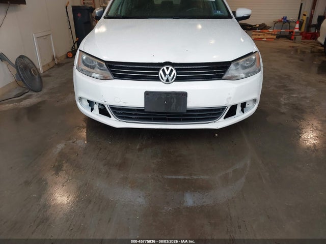 45775836 :رقم المزاد ، 3VWDP7AJ5DM218920 vin ، 2013 Volkswagen Jetta 2.5l Se مزاد بيع