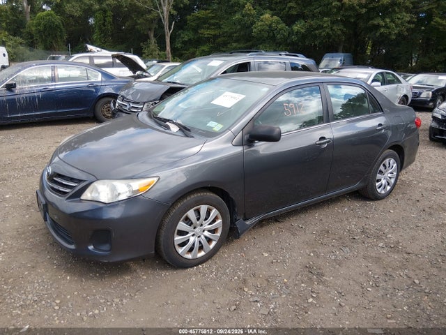 45775912 :رقم المزاد ، 2T1BU4EE2DC985017 vin ، 2013 Toyota Corolla Le مزاد بيع