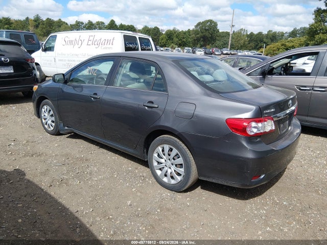45775912 :رقم المزاد ، 2T1BU4EE2DC985017 vin ، 2013 Toyota Corolla Le مزاد بيع