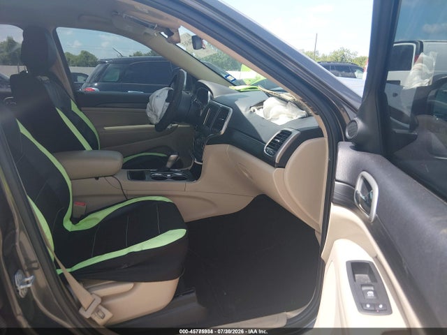 1C4RJEAGXKC820388 Jeep Grand Cherokee Laredo E 4x2