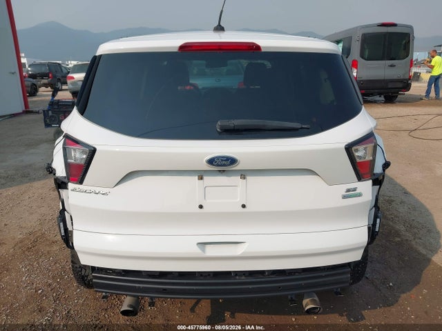 1FMCU0GD2HUE77362 Ford ESCAPE SE