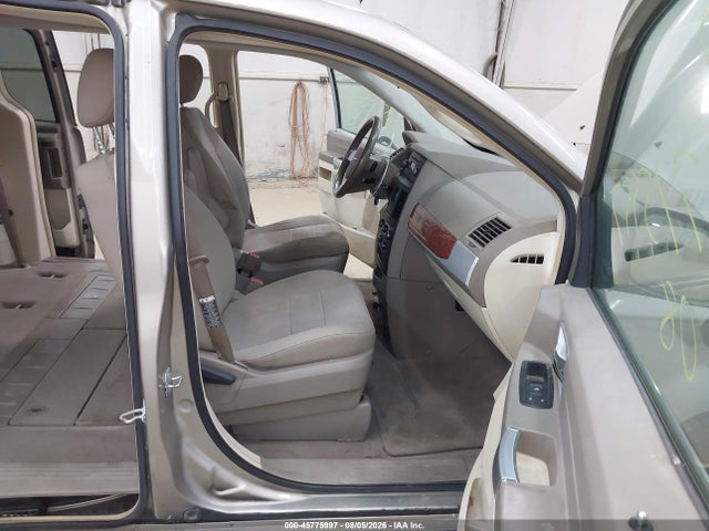 2008 Chrysler Town & Country Touring მანქანა იყიდება აუქციონზე, vin: 2A8HR54P38R610207, აუქციონის ნომერი: 45775997