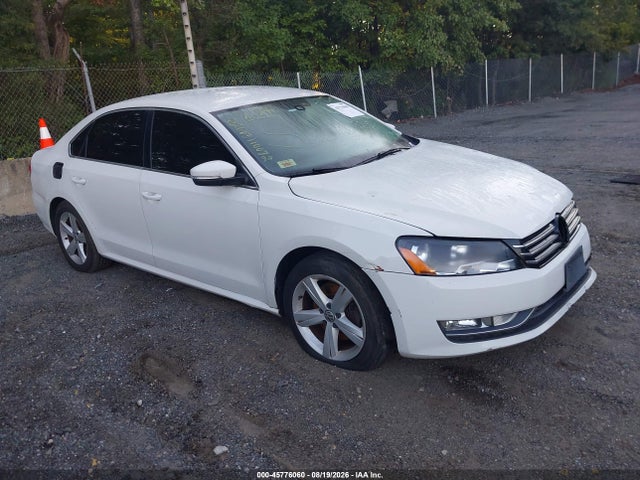 45776060 :رقم المزاد ، 1VWAT7A39FC109090 vin ، 2015 Volkswagen Passat 1.8t Limited Edition مزاد بيع