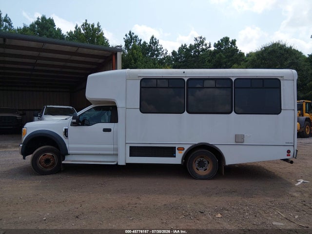 45776187 :رقم المزاد ، 1FDAF4GY3HEF23027 vin ، 2017 Ford F-450 Chassis Xl مزاد بيع