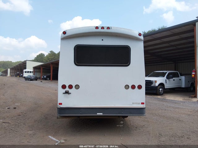 45776187 :رقم المزاد ، 1FDAF4GY3HEF23027 vin ، 2017 Ford F-450 Chassis Xl مزاد بيع