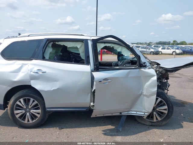 45776191 :رقم المزاد ، 5N1DR2MM0HC616254 vin ، 2017 Nissan Pathfinder Platinum/s/sl/sv مزاد بيع