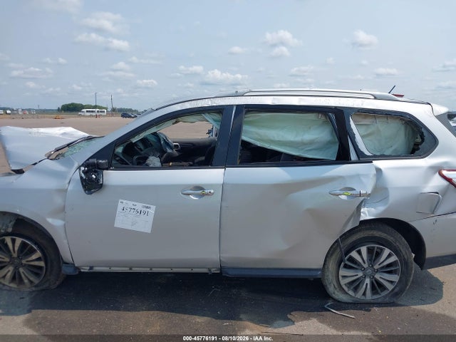 45776191 :رقم المزاد ، 5N1DR2MM0HC616254 vin ، 2017 Nissan Pathfinder Platinum/s/sl/sv مزاد بيع