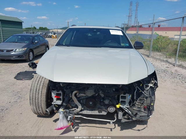 45776271 :رقم المزاد ، WA1CWBF1XMD014083 vin ، 2021 Audi Sq8 Prestige Tfsi Quattro Tiptronic مزاد بيع