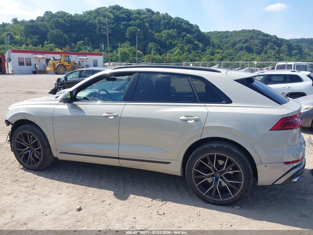 45776271 :رقم المزاد ، WA1CWBF1XMD014083 vin ، 2021 Audi Sq8 Prestige Tfsi Quattro Tiptronic مزاد بيع