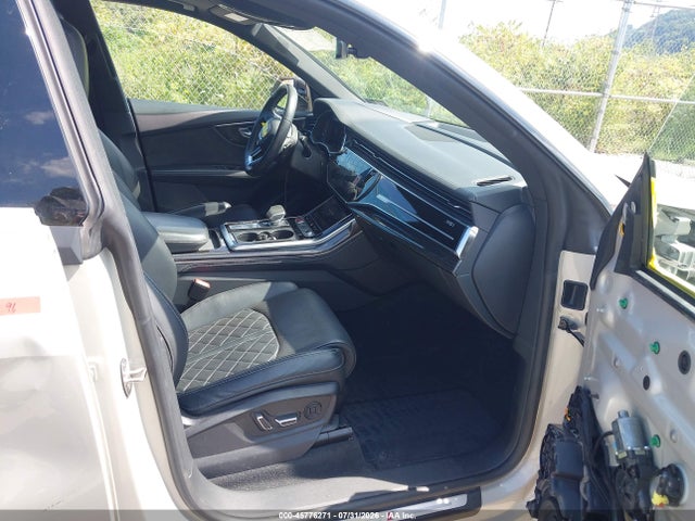 45776271 :رقم المزاد ، WA1CWBF1XMD014083 vin ، 2021 Audi Sq8 Prestige Tfsi Quattro Tiptronic مزاد بيع