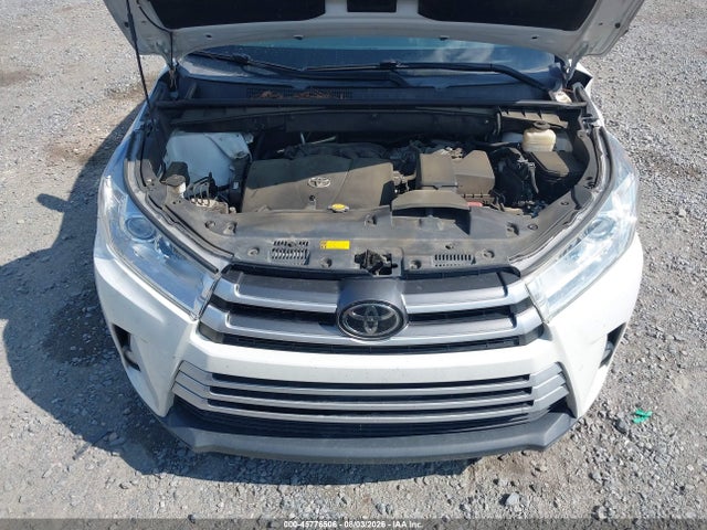 Продажа на аукционе авто 2017 Toyota Highlander Xle, vin: 5TDKZRFH5HS517254, номер лота: 45776506