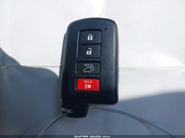 Продажа на аукционе авто 2017 Toyota Highlander Xle, vin: 5TDKZRFH5HS517254, номер лота: 45776506
