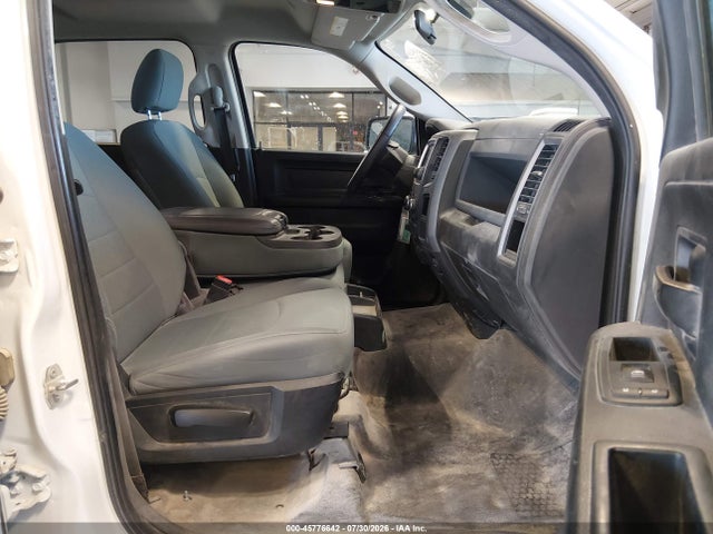1C6RR7KG0JS133483 RAM 1500 Tradesman 4x4 5&#039;7 Box