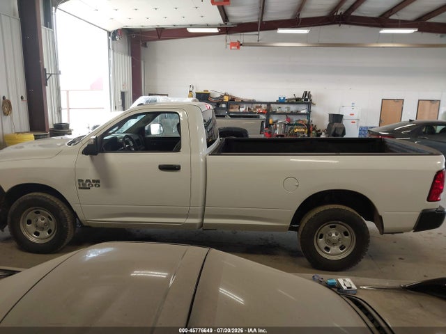 3C6JR7DG3KG503361 RAM 1500 Classic Tradesman 4x4 8&#039; Box