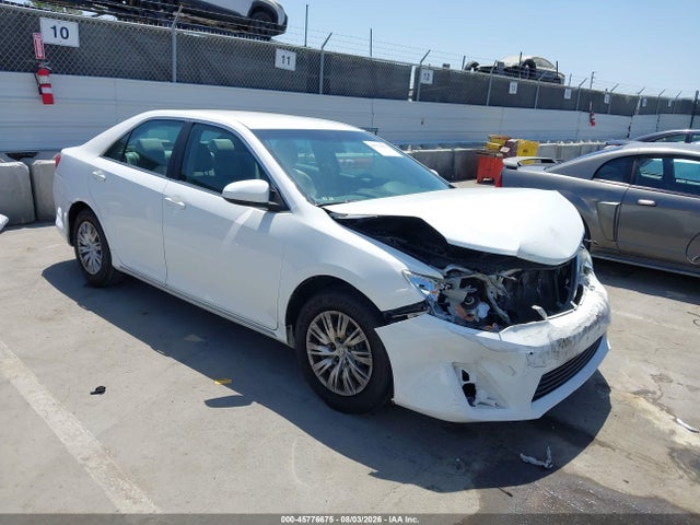 2014 Toyota Camry Le მანქანა იყიდება აუქციონზე, vin: 4T4BF1FK6ER426685, აუქციონის ნომერი: 45776675
