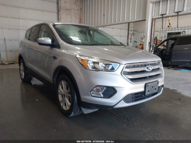 Ford ESCAPE SE 2017 1FMCU9GD6HUE50413 главное изображение