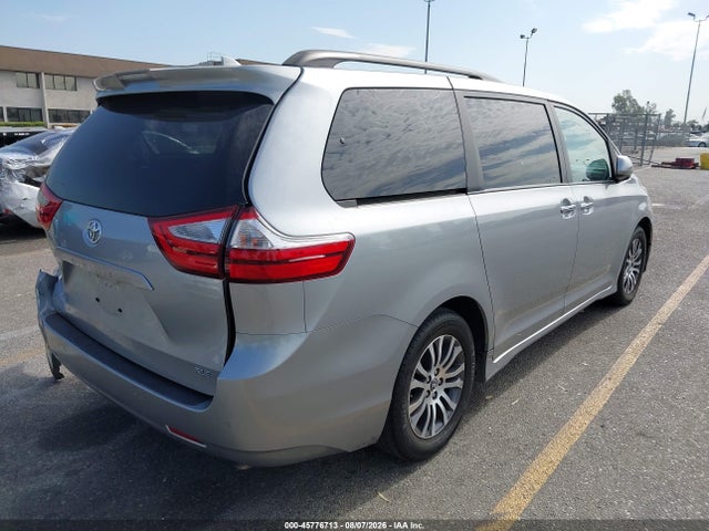 5TDYZ3DC3JS932612 Toyota Sienna Xle 7 Passenger
