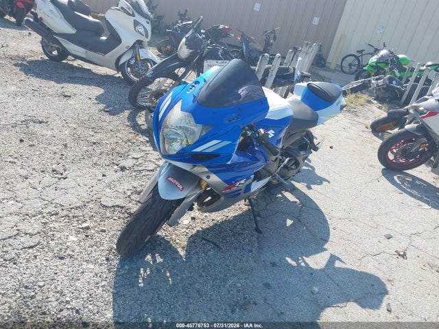 Suzuki GSX-R600 2014 JS1GN7FAXE2100833 Image 2