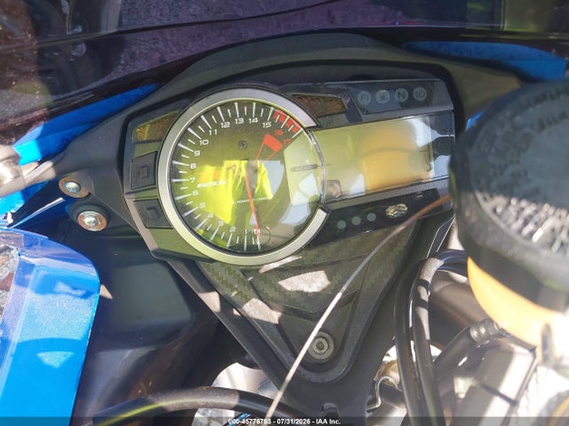 Suzuki GSX-R600 2014 JS1GN7FAXE2100833 Image 7