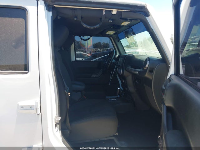 45776821 :رقم المزاد ، 1C4HJWDG2HL575978 vin ، 2017 Jeep Wrangler Unlimited Willys Wheeler مزاد بيع