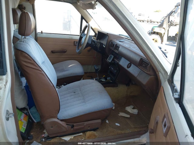 Продажа на аукционе авто 1985 Toyota Pickup Commercial/camper Rn55, vin: JT5RN55D8F0097065, номер лота: 45776909