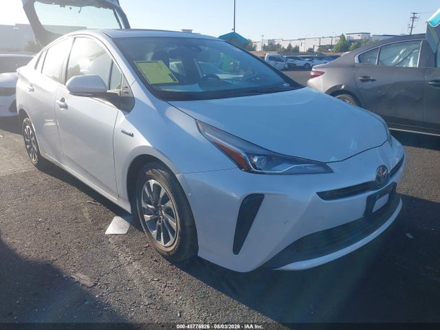 Toyota Prius Limited 2021 JTDKAMFU3M3136571 главное изображение