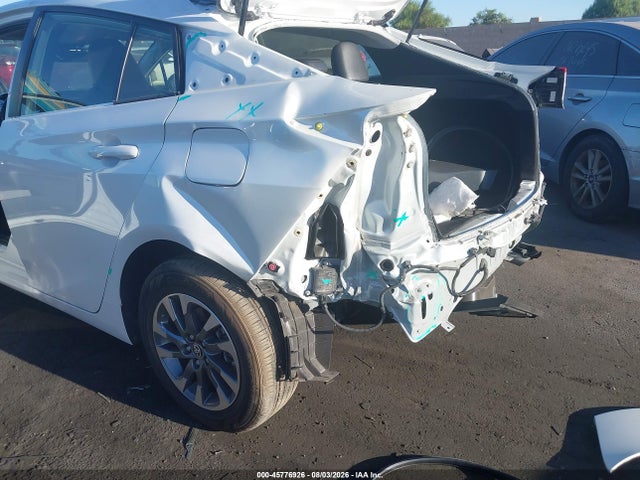 Toyota Prius Limited 2021 JTDKAMFU3M3136571 Image 6
