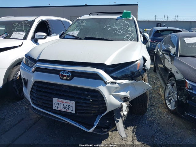 Toyota Grand Highlander Limited 2026 5TDAAAB56TS144881 Image 13