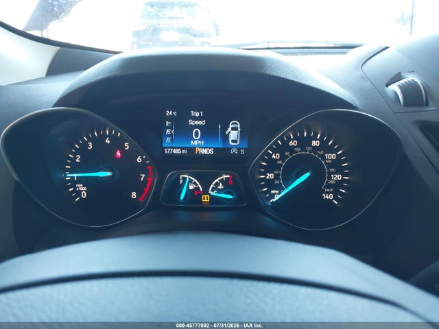 1FMCU9G98HUB84677 Ford ESCAPE SE