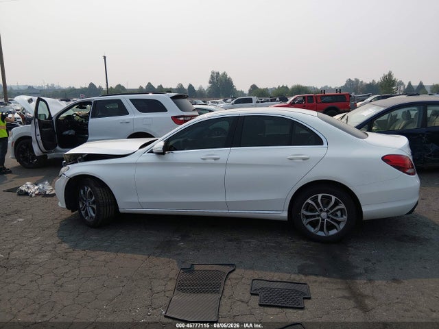 2015 Mercedes-benz C 300 4matic მანქანა იყიდება აუქციონზე, vin: 55SWF4KB5FU036788, აუქციონის ნომერი: 45777115