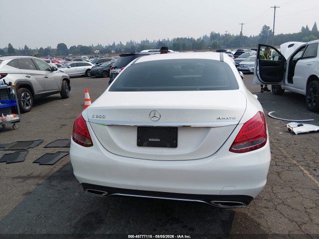 2015 Mercedes-benz C 300 4matic მანქანა იყიდება აუქციონზე, vin: 55SWF4KB5FU036788, აუქციონის ნომერი: 45777115