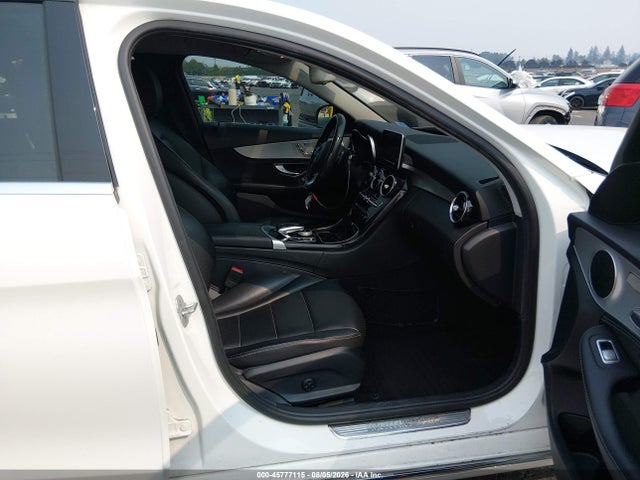 2015 Mercedes-benz C 300 4matic მანქანა იყიდება აუქციონზე, vin: 55SWF4KB5FU036788, აუქციონის ნომერი: 45777115