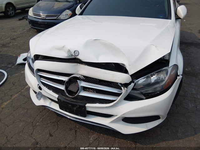 2015 Mercedes-benz C 300 4matic მანქანა იყიდება აუქციონზე, vin: 55SWF4KB5FU036788, აუქციონის ნომერი: 45777115