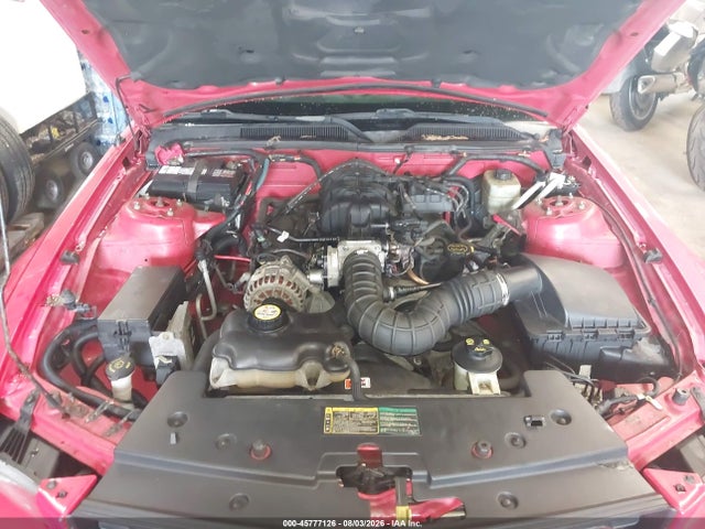 45777126 :رقم المزاد ، 1ZVFT80N165140417 vin ، 2006 Ford Mustang V6 مزاد بيع