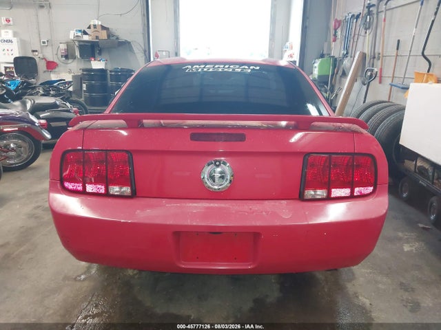 45777126 :رقم المزاد ، 1ZVFT80N165140417 vin ، 2006 Ford Mustang V6 مزاد بيع