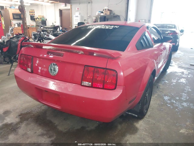 45777126 :رقم المزاد ، 1ZVFT80N165140417 vin ، 2006 Ford Mustang V6 مزاد بيع