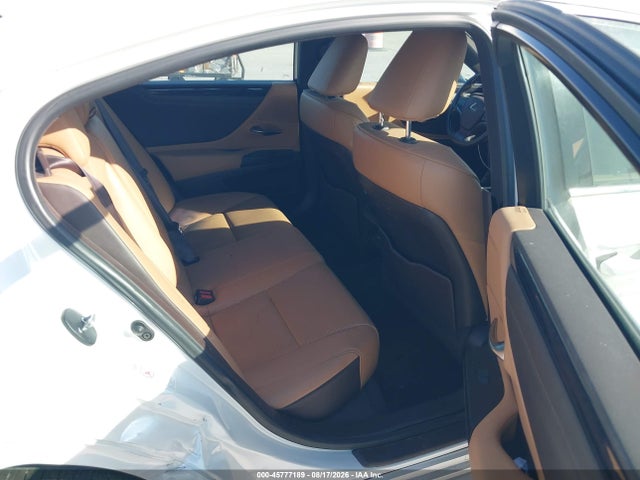 45777189 :رقم المزاد ، 58ABZ1B18KU008681 vin ، 2019 Lexus Es 350 مزاد بيع