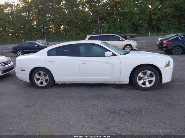 45777190 :رقم المزاد ، 2C3CDXBG5EH129170 vin ، 2014 Dodge Charger Se مزاد بيع