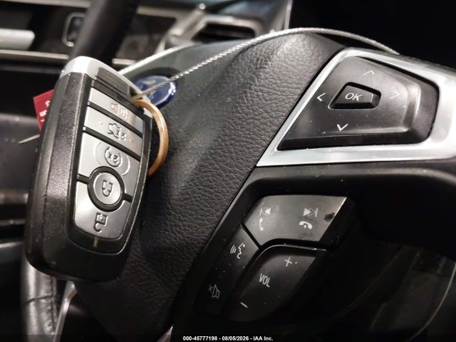3FA6P0HD0HR156229 Ford FUSION SE
