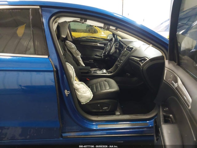 3FA6P0HD0HR156229 Ford FUSION SE