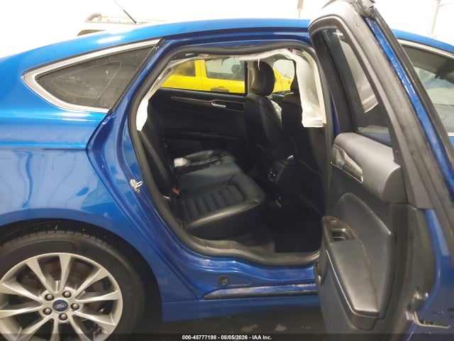 3FA6P0HD0HR156229 Ford FUSION SE