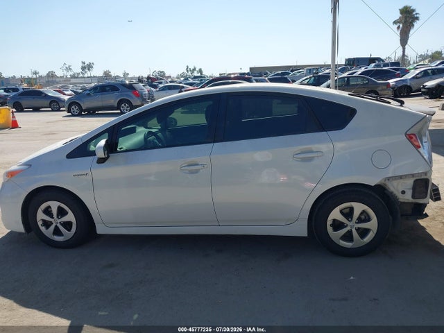 JTDKN3DU9F1961238 Toyota Prius Three
