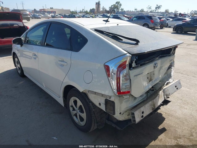 JTDKN3DU9F1961238 Toyota Prius Three
