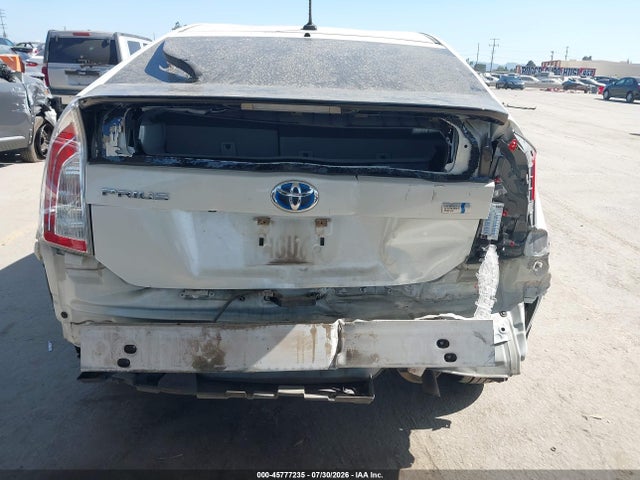JTDKN3DU9F1961238 Toyota Prius Three