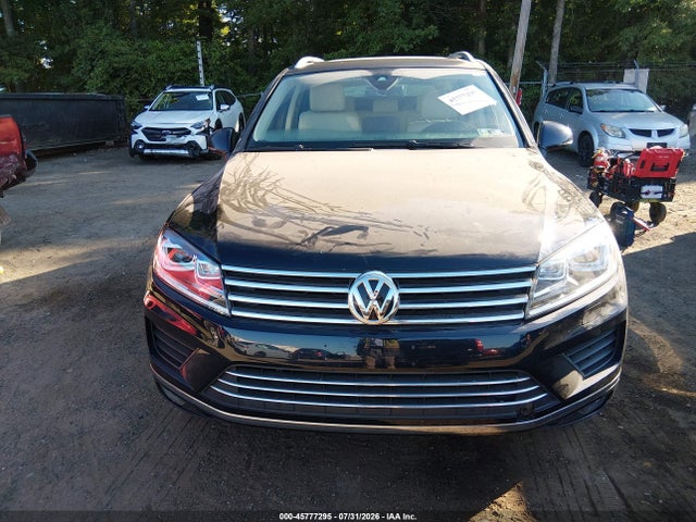 2015 Volkswagen Touareg V6 Lux მანქანა იყიდება აუქციონზე, vin: WVGEF9BPXFD006811, აუქციონის ნომერი: 45777295