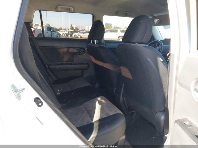 Scion XB 2015 JTLZE4FEXFJ066792 Image 8
