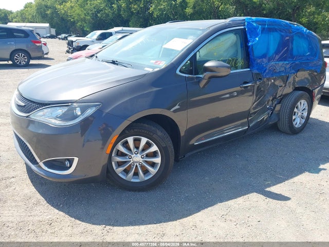 2019 Chrysler Pacifica Touring L მანქანა იყიდება აუქციონზე, vin: 2C4RC1BG2KR626897, აუქციონის ნომერი: 45777356