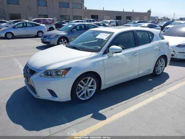 Lexus CT 200H 2014 JTHKD5BH1E2191970 Image 2