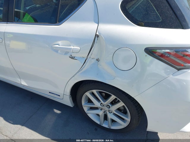 Lexus CT 200H 2014 JTHKD5BH1E2191970 Image 6