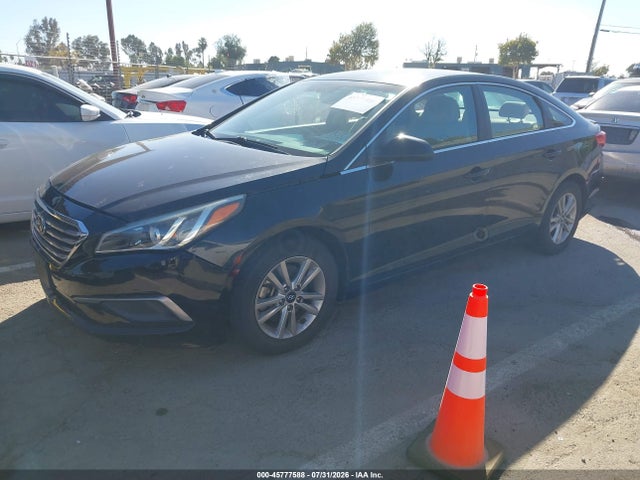 Hyundai SONATA SE 2016 5NPE24AFXGH398230 Image 2